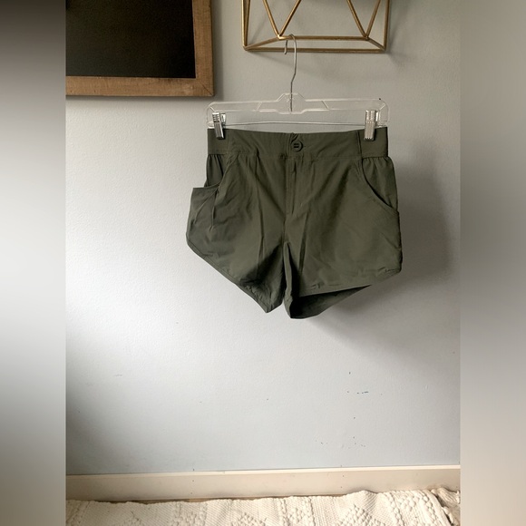 Kathmandu Hiking Shorts - Picture 1 of 5